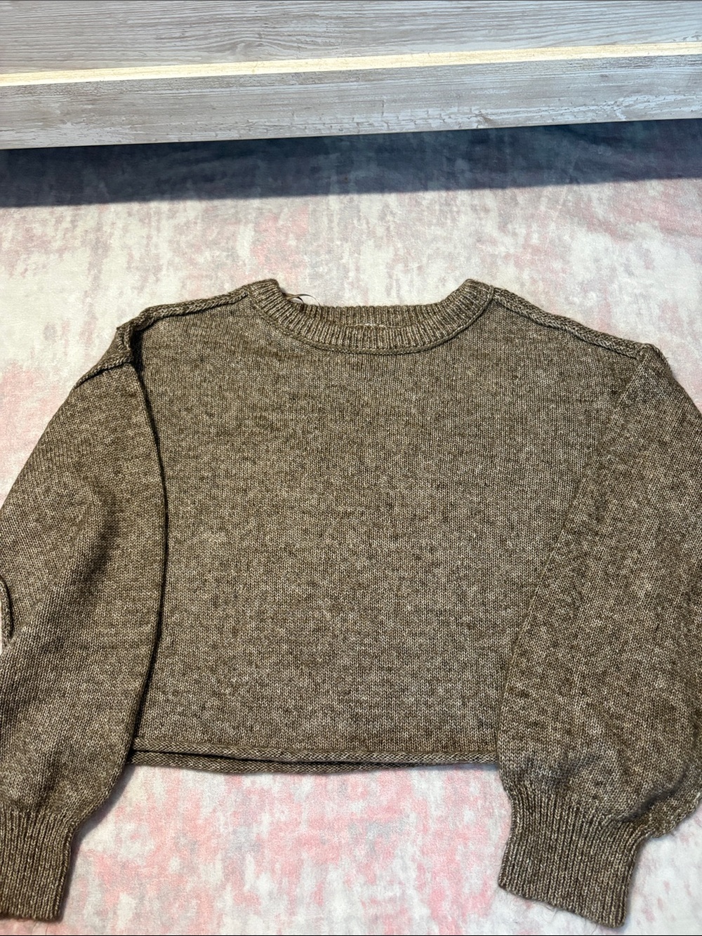 SO Cropped Crewneck Sweater in Heathered Brown